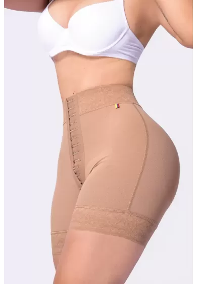 Short Levanta Cola Ref. 936 | Cola Prehormada con Broches y 4 Varillas – Fajas Espinela