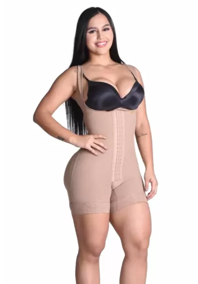 Girdle 750 – Short-Style with Invisible Butt-Lift, No Boning